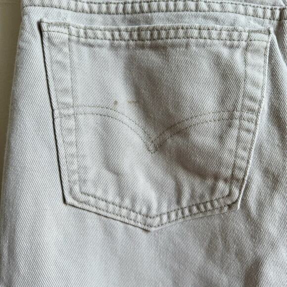 Vintage LEVI'S 540 Relaxed Fit Light Grey Jeans - Picture 3 of 7